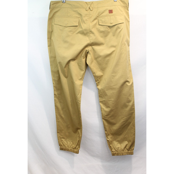 Unyforme Carter Pants Mens size 40x34 Gold Khaki Cargo Joggers Logo - Picture 4 of 10